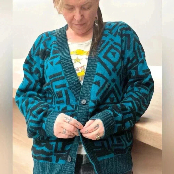 True Vintage 80’s Southwest Aztec Design button Cardigan oversized Small/medium - Picture 9 of 14